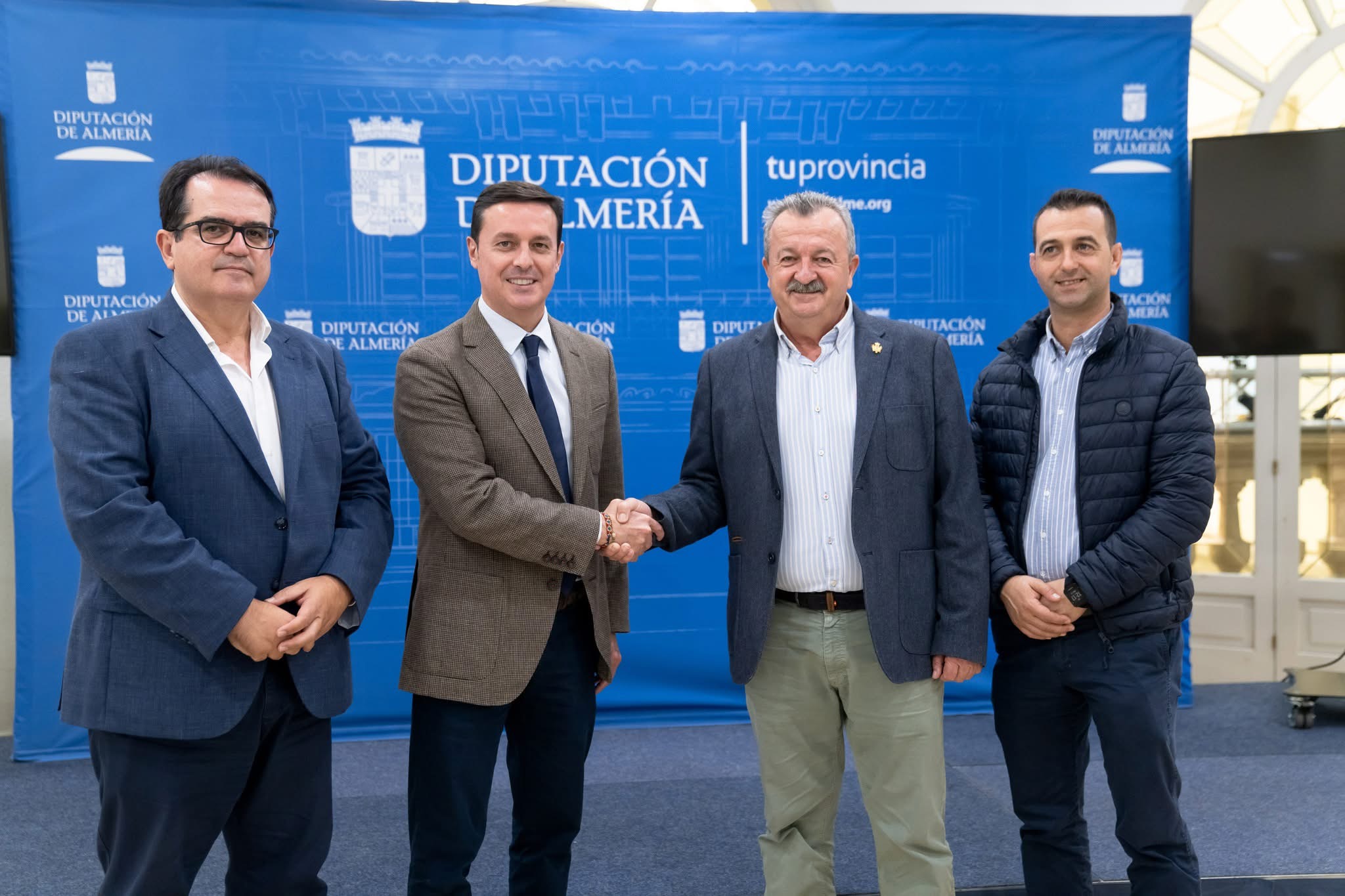 Diputación aprueba 2 millones para traer 1hm3 de agua desde la desaladora de Águilas